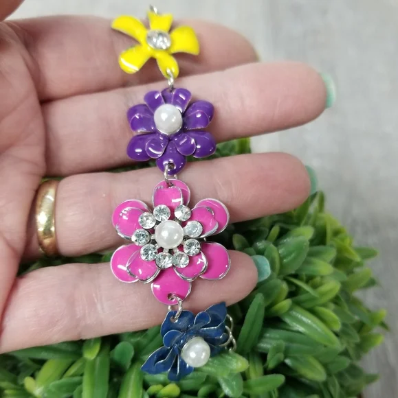 Reserved Paparazzi Flower Patch Fantasy Bracelet - Picture 4 of 7